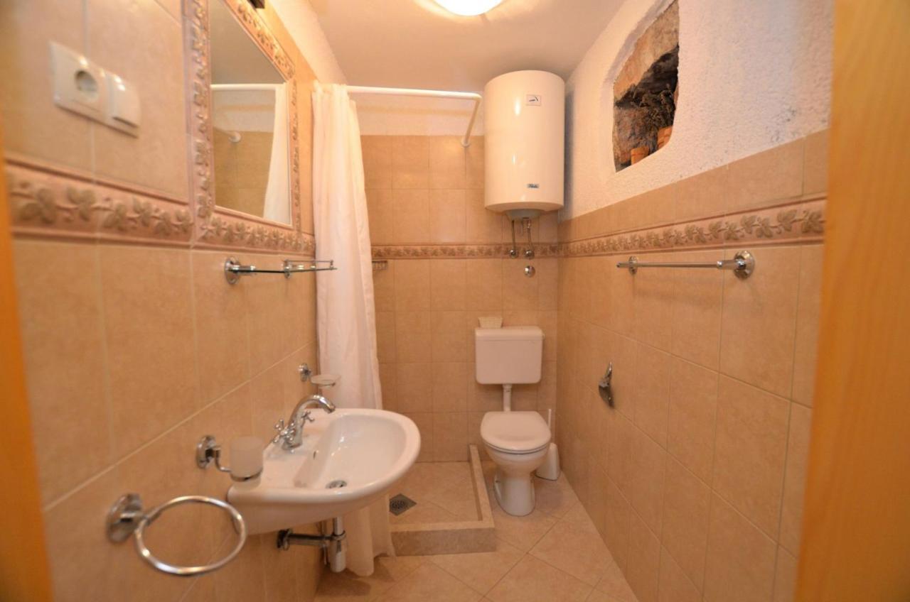 House Mikleus Villa Lovran Bagian luar foto