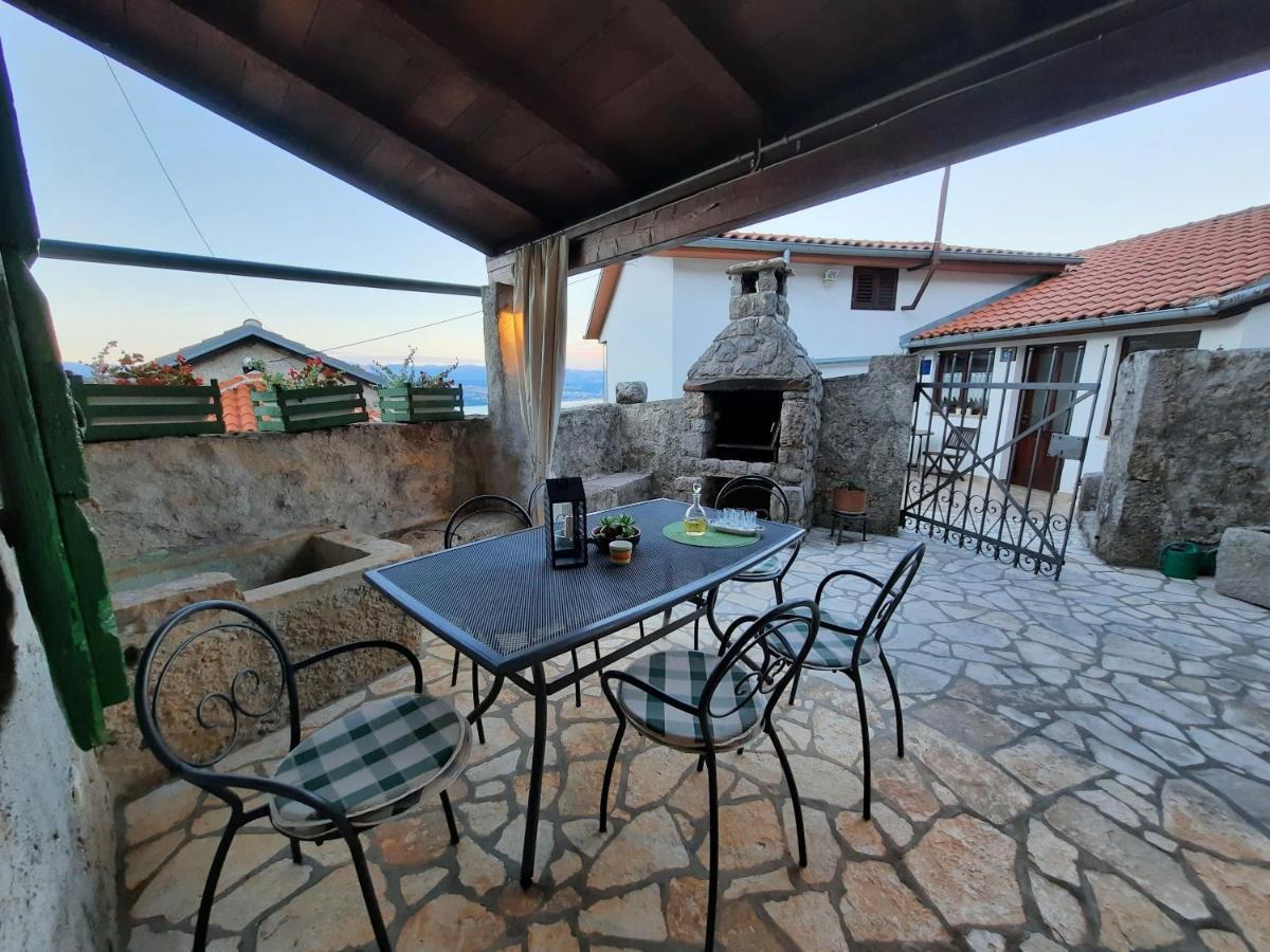 House Mikleus Villa Lovran Bagian luar foto