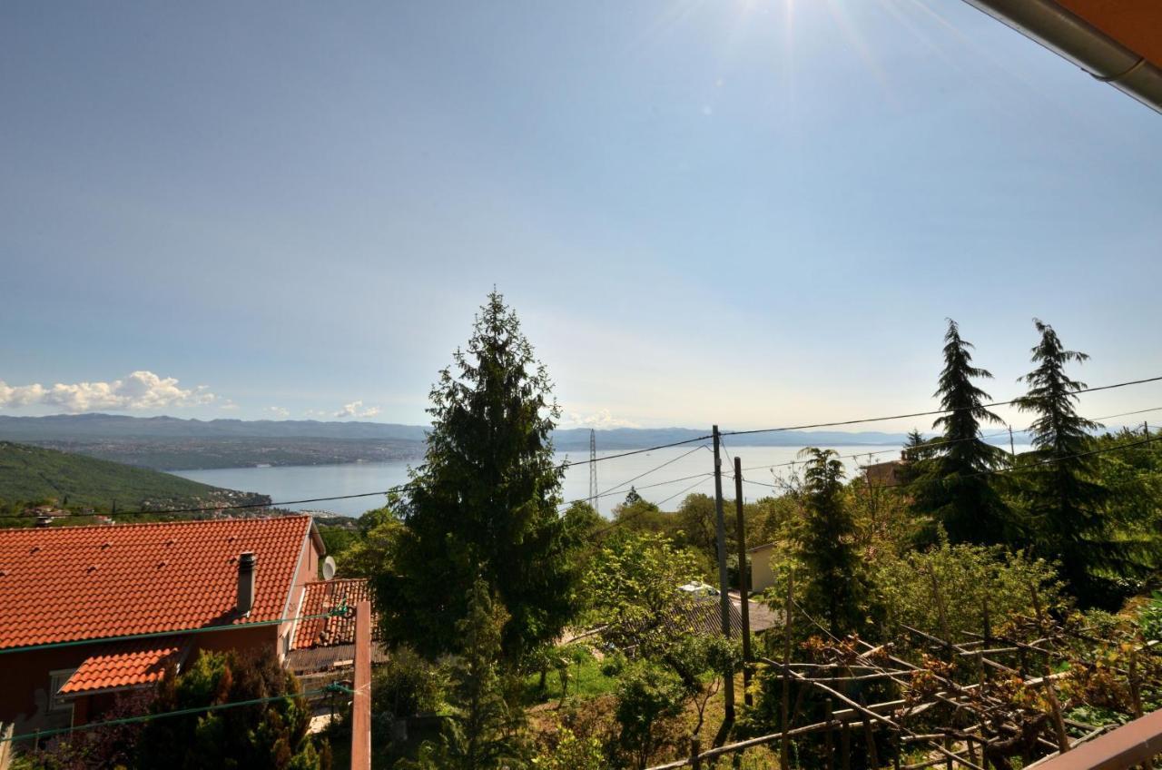 House Mikleus Villa Lovran Bagian luar foto